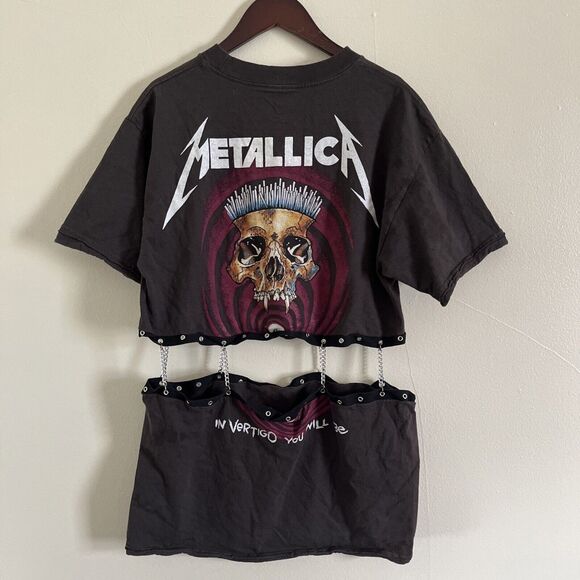 Upcycled Metallica Graphic Tee Chains M - Picture 8 of 11